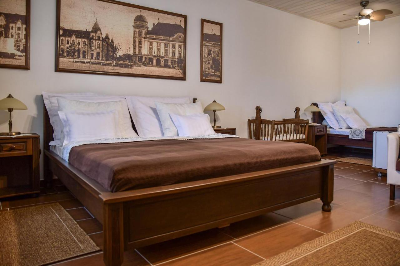 Szin-Es Vendeghaz Bed and Breakfast Szentes Εξωτερικό φωτογραφία